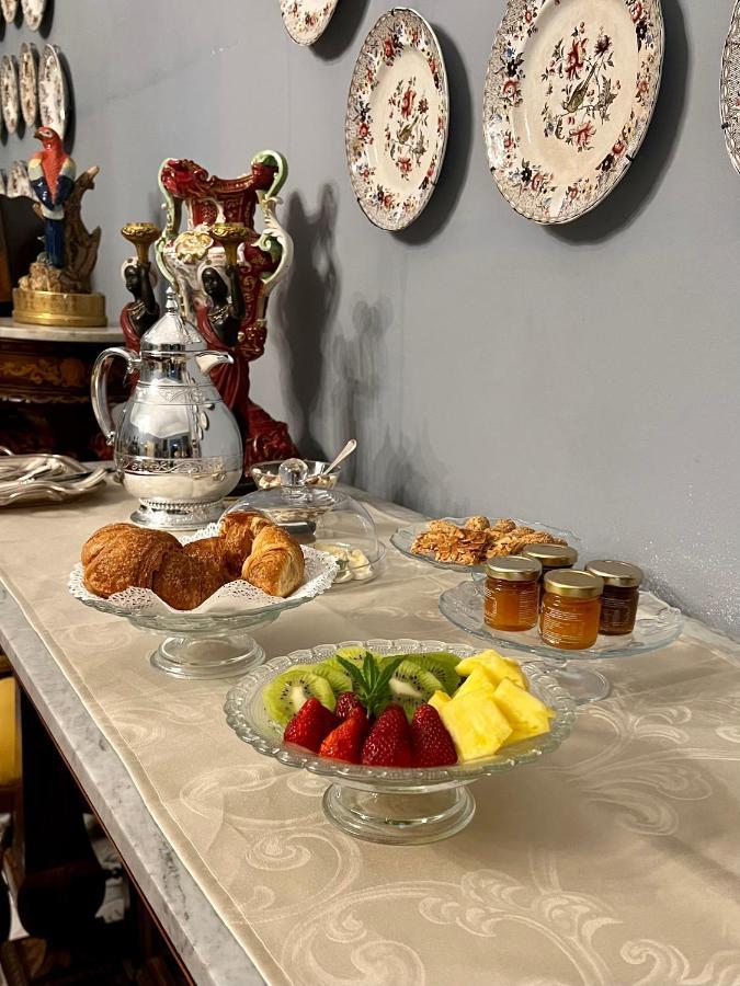 Donna Guia Suite Палермо Екстериор снимка
