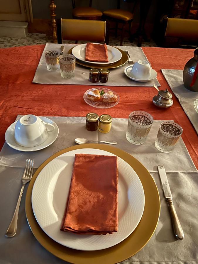 Donna Guia Suite Палермо Екстериор снимка